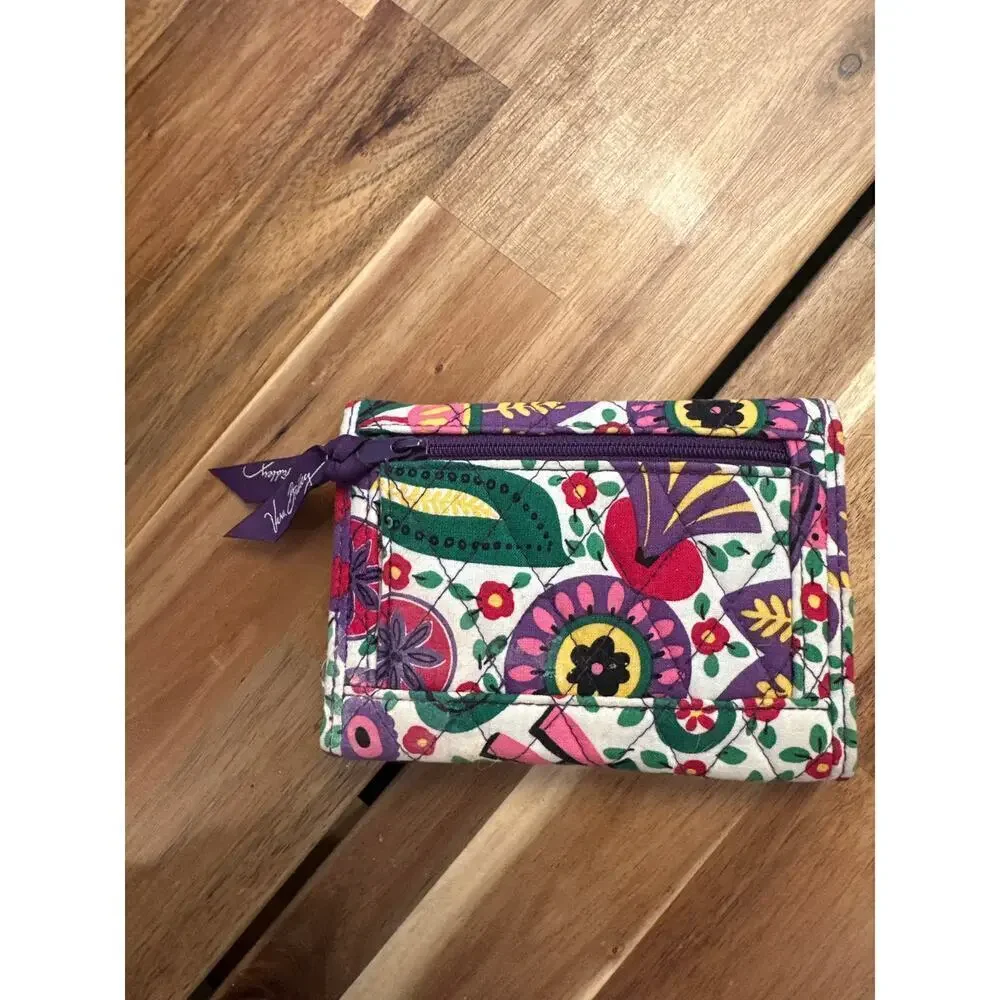 Vintage Spring 2011 Vera Bradley Euro Trifold Wallet Viva La Vera - Picture 2 of 4